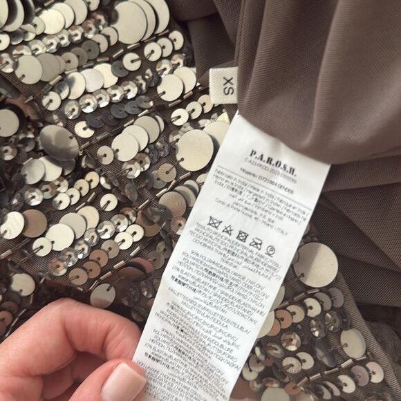 NEW PAROSH Silver Sequin Sleeveless Shift Dress XS 0 2 - Picture 8 of 8